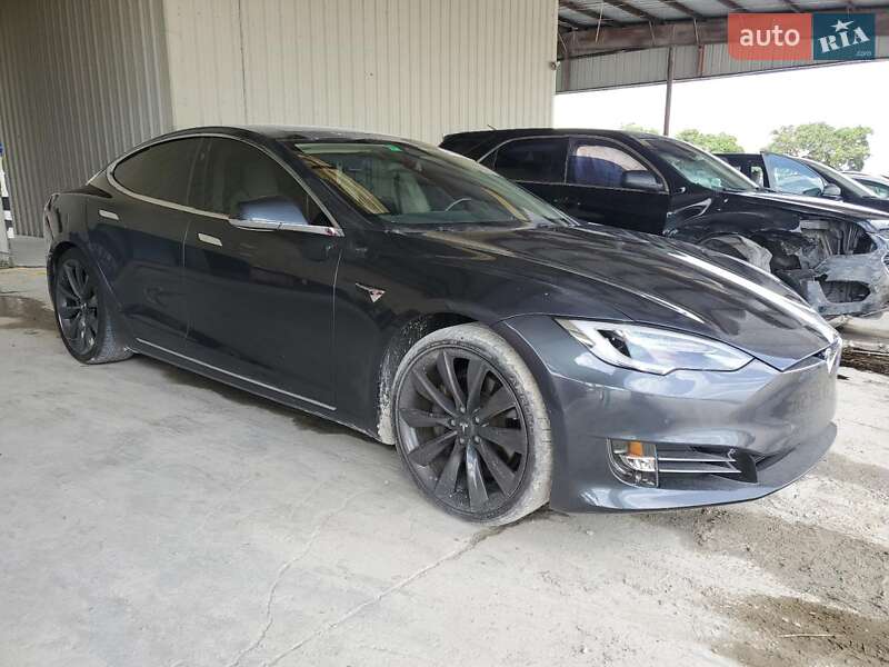 Ліфтбек Tesla Model S 2017 в Чернігові фото 4 Ліфтбек Tesla Model S 2017 в Чернігові