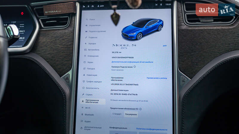 Ліфтбек Tesla Model S 2013 в Чернівцях
