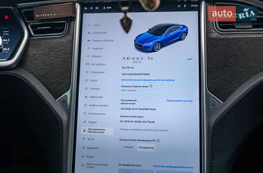 Лифтбек Tesla Model S 2013 в 