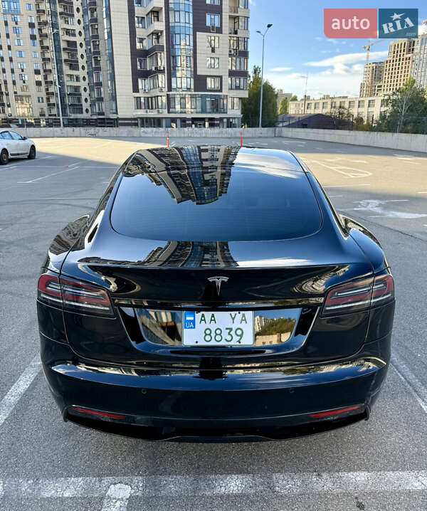 Лифтбек Tesla Model S 2022 в Киеве