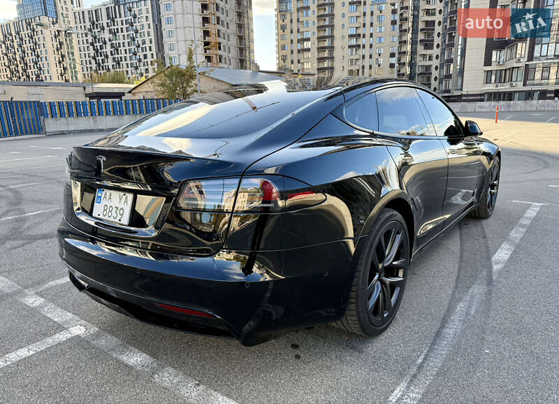 Лифтбек Tesla Model S 2022 в Киеве