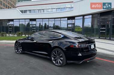 Ліфтбек Tesla Model S 2013 в Києві