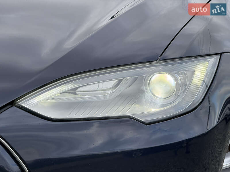 Лифтбек Tesla Model S 2013 в Стрые
