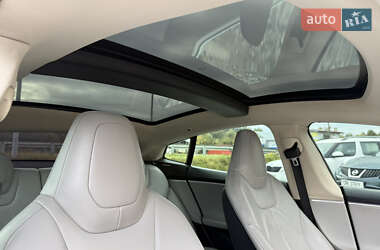 Лифтбек Tesla Model S 2013 в 