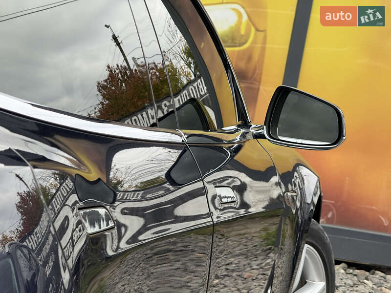 Лифтбек Tesla Model S 2013 в Стрые