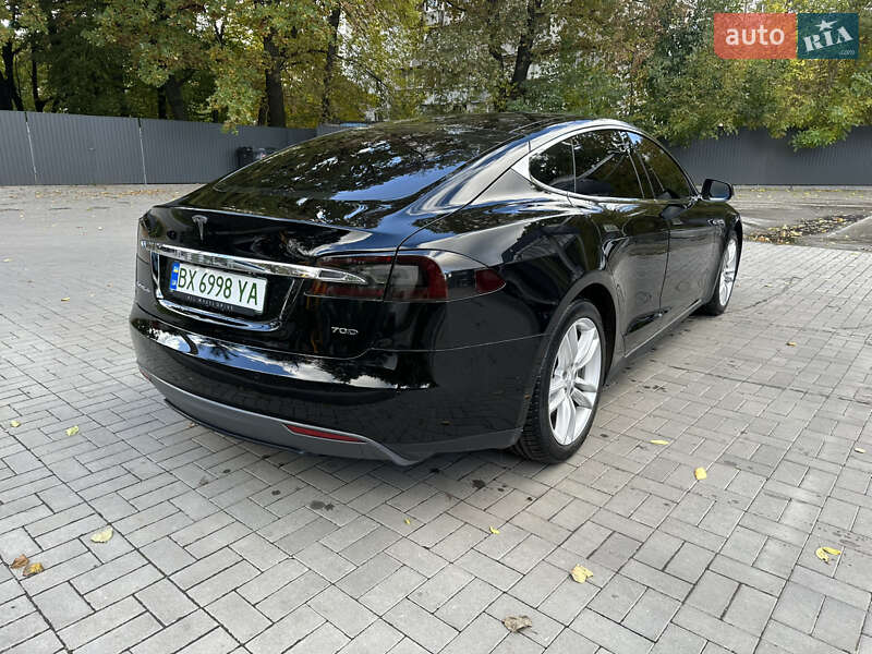 Лифтбек Tesla Model S 2015 в Хмельницком фото 8 Лифтбек Tesla Model S 2015 в Хмельницком
