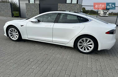 Лифтбек Tesla Model S 2018 в 