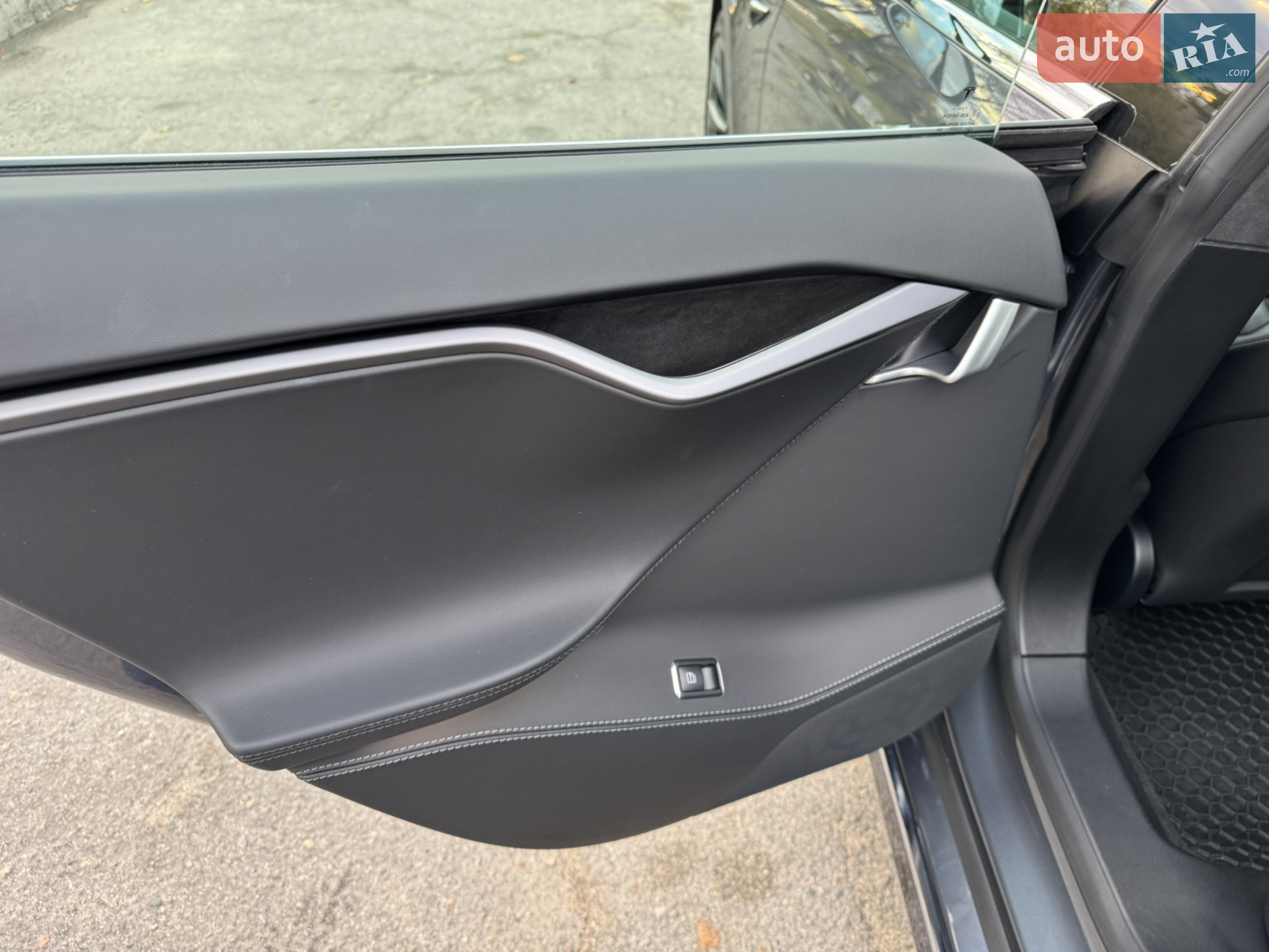 2020 Tesla Model S - мініатюра 24