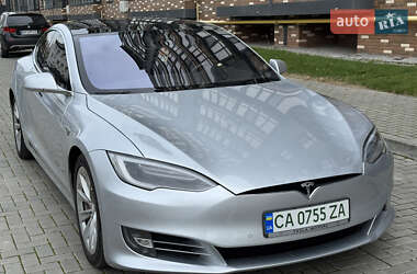 Лифтбек Tesla Model S 2016 в 