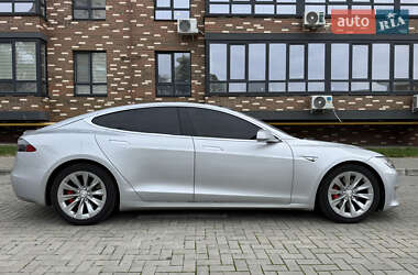 Лифтбек Tesla Model S 2016 в 