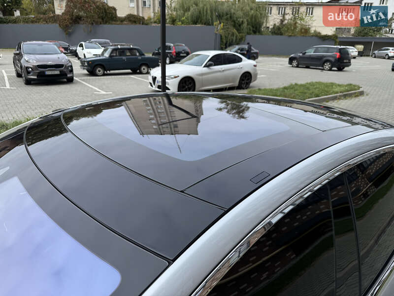 Ліфтбек Tesla Model S 2016 в Житомирі