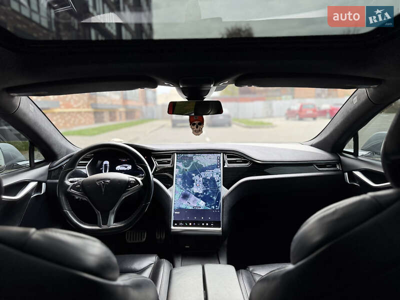 Ліфтбек Tesla Model S 2016 в Житомирі
