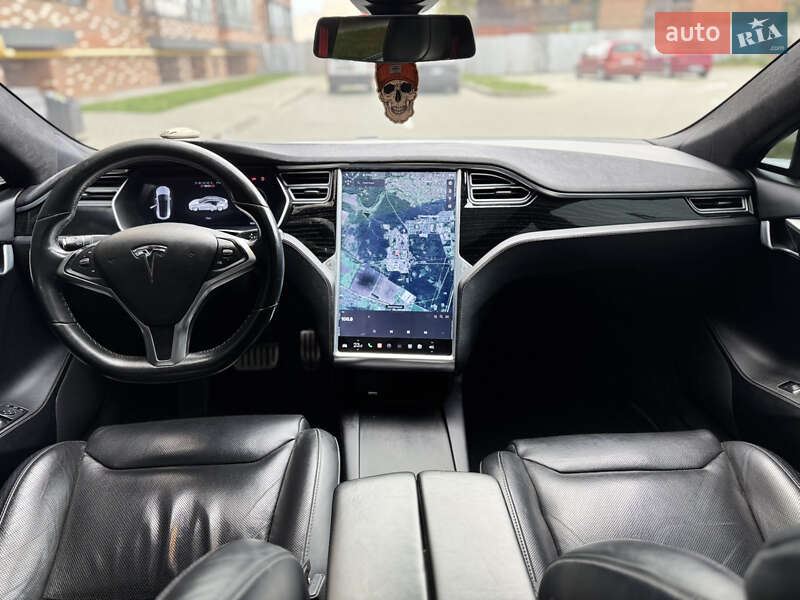 Ліфтбек Tesla Model S 2016 в Житомирі