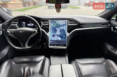 Лифтбек Tesla Model S 2016 в 