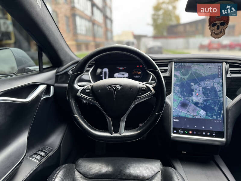 Ліфтбек Tesla Model S 2016 в Житомирі