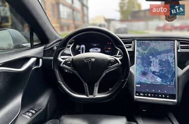 Лифтбек Tesla Model S 2016 в 