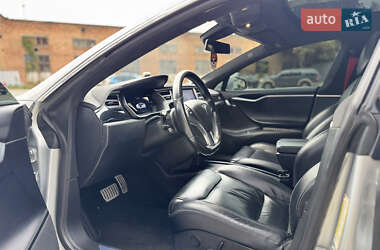 Лифтбек Tesla Model S 2016 в 