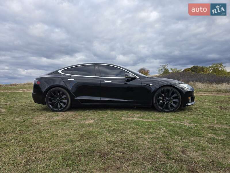 Ліфтбек Tesla Model S 2016 в Полтаві фото 5 Ліфтбек Tesla Model S 2016 в Полтаві