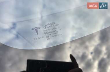 Ліфтбек Tesla Model S 2016 в 
