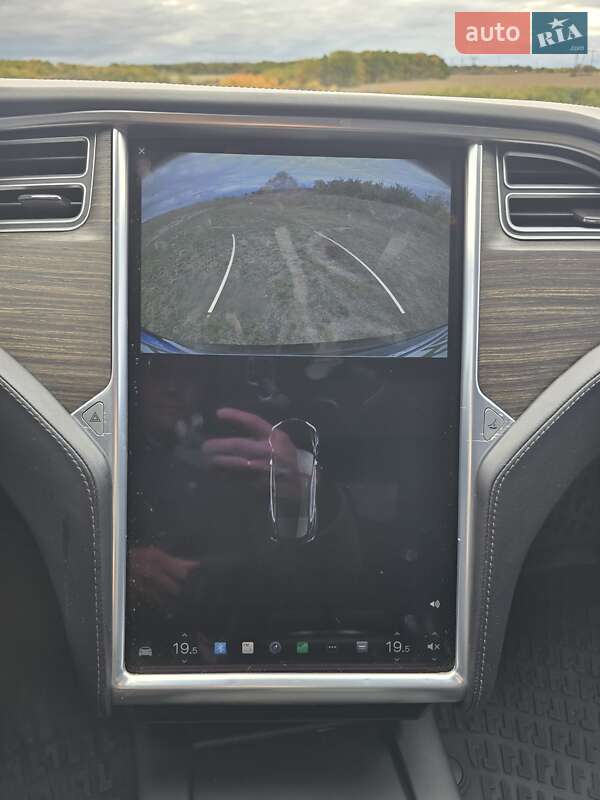 Ліфтбек Tesla Model S 2016 в Полтаві фото 31 Ліфтбек Tesla Model S 2016 в Полтаві