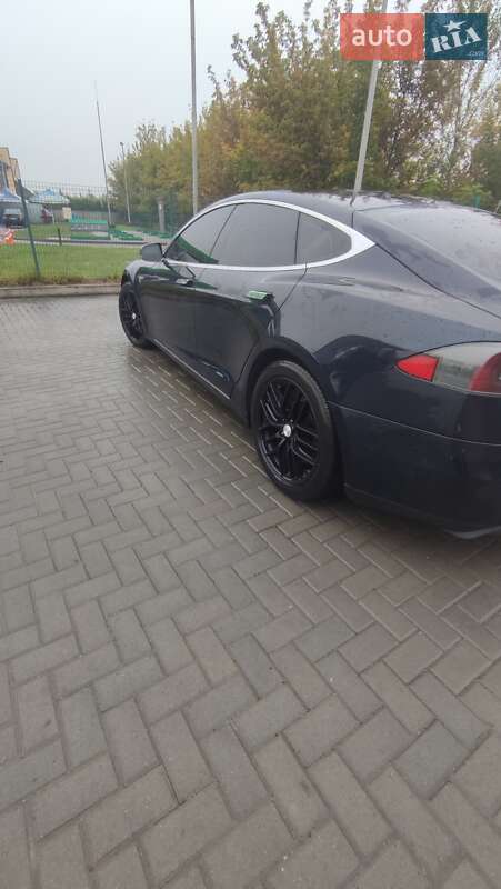 Лифтбек Tesla Model S 2013 в Житомире фото 15 Лифтбек Tesla Model S 2013 в Житомире