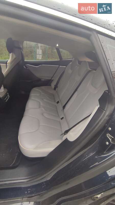 Лифтбек Tesla Model S 2013 в Житомире фото 10 Лифтбек Tesla Model S 2013 в Житомире