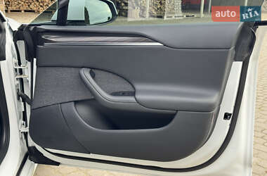 Лифтбек Tesla Model S 2024 в 