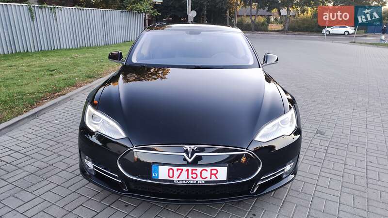 Ліфтбек Tesla Model S 2014 в Житомирі