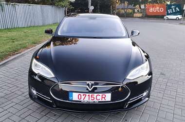 Лифтбек Tesla Model S 2014 в 