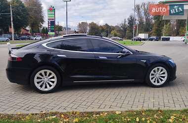 Лифтбек Tesla Model S 2014 в 