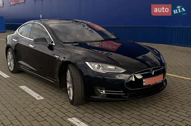 Лифтбек Tesla Model S 2014 в 
