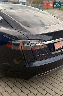 Лифтбек Tesla Model S 2014 в 