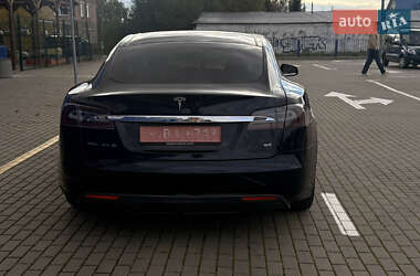 Лифтбек Tesla Model S 2014 в 