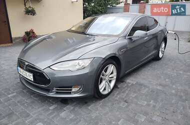 Ліфтбек Tesla Model S 2013 в 