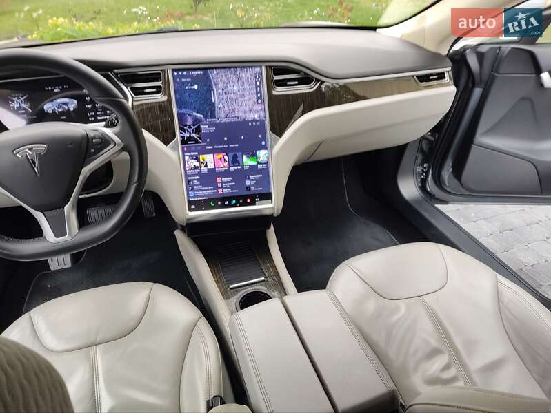 Лифтбек Tesla Model S 2013 в Василькове