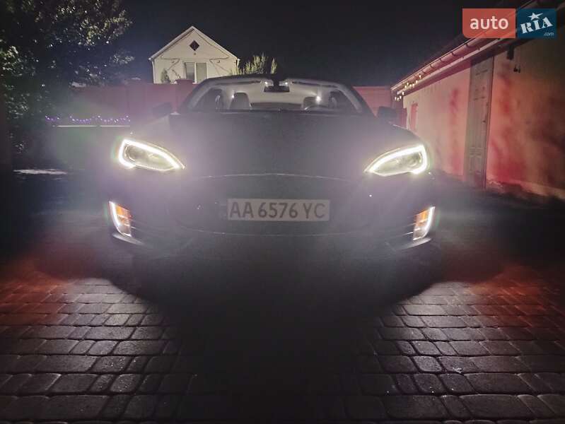Лифтбек Tesla Model S 2013 в Василькове