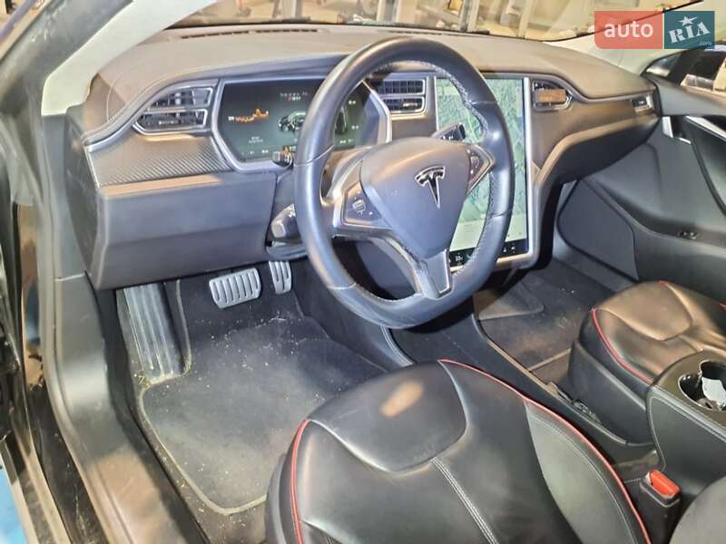 Ліфтбек Tesla Model S 2014 в Києві фото 26 Ліфтбек Tesla Model S 2014 в Києві