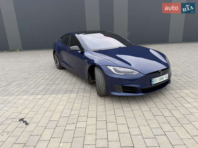 Лифтбек Tesla Model S 2017 в Хмельницком фото 7 Лифтбек Tesla Model S 2017 в Хмельницком