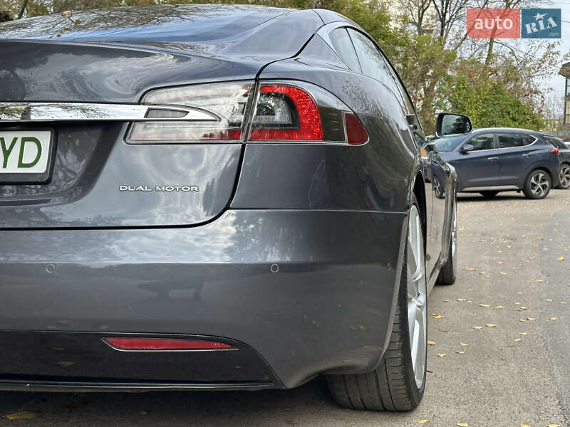 Ліфтбек Tesla Model S 2020 в Києві