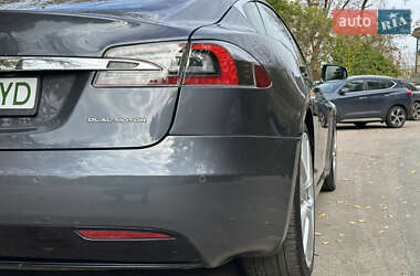 Лифтбек Tesla Model S 2020 в 