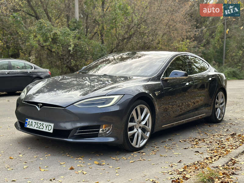 Ліфтбек Tesla Model S 2020 в Києві