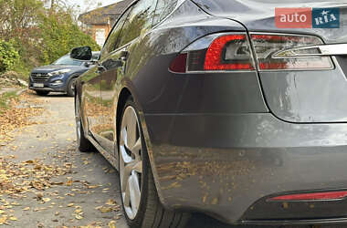 Лифтбек Tesla Model S 2020 в 