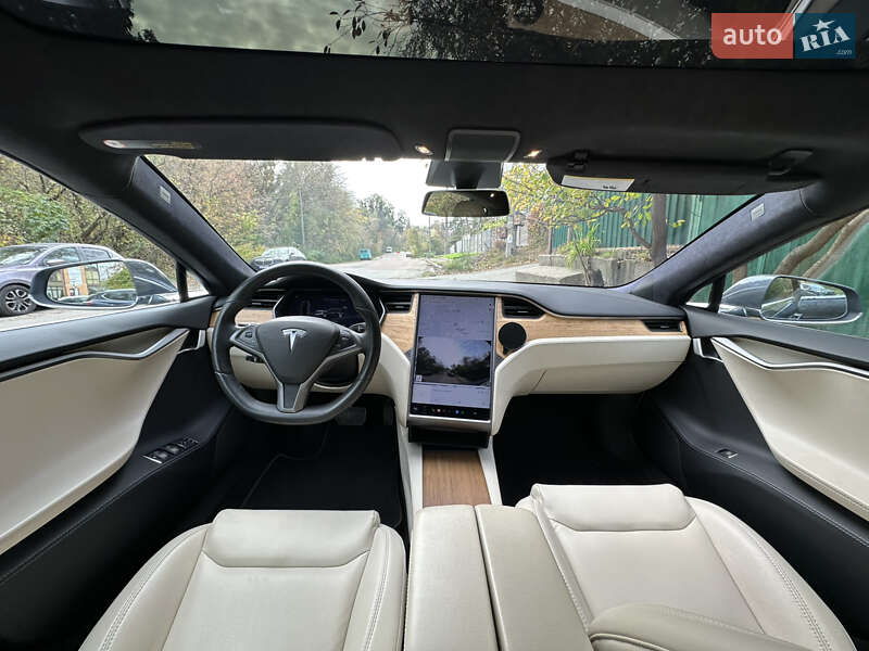 Ліфтбек Tesla Model S 2020 в Києві