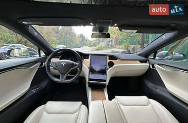 Лифтбек Tesla Model S 2020 в 