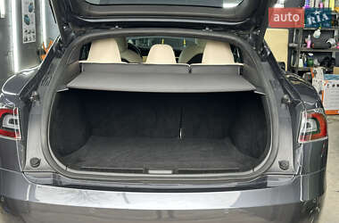 Лифтбек Tesla Model S 2020 в 