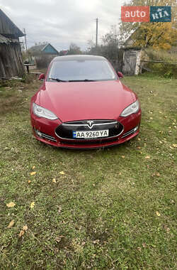 Лифтбек Tesla Model S 2014 в Киеве