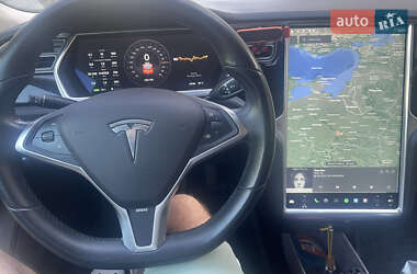 Лифтбек Tesla Model S 2014 в Вишневом