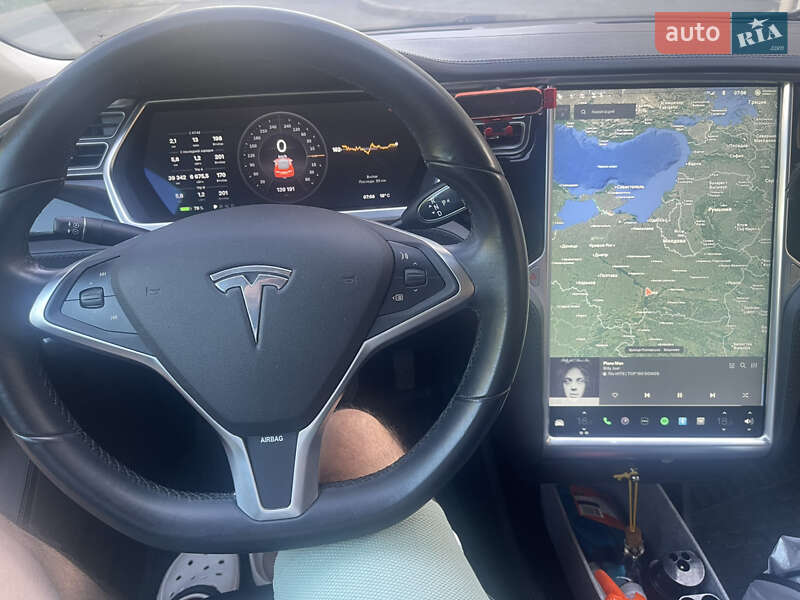 Лифтбек Tesla Model S 2014 в Киеве
