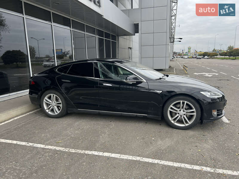 Ліфтбек Tesla Model S 2014 в Києві фото 4 Ліфтбек Tesla Model S 2014 в Києві