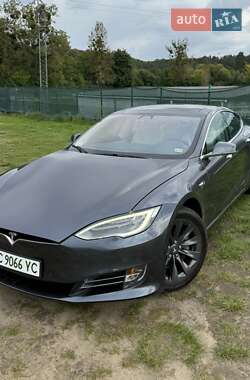Лифтбек Tesla Model S 2018 в Львове